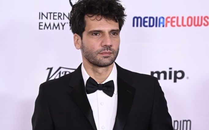 Kaan Urgancıoğlu, un familist convins. Cum arată soția și fiul îndrăgitului actor din serialul „Dragoste infinită”